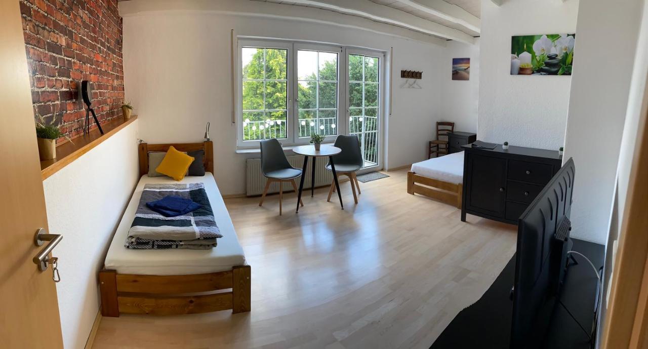 Schoenes Ferienhaus&Monteurzimmer Direkt In Lich, Ruhige&Zentrale Lage Exterior foto